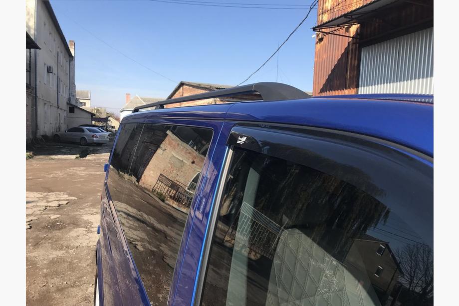 Volkswagen T5 2010-2015 гг. Черные рейлинги Короткая база, пластиковые ножки Фото 5