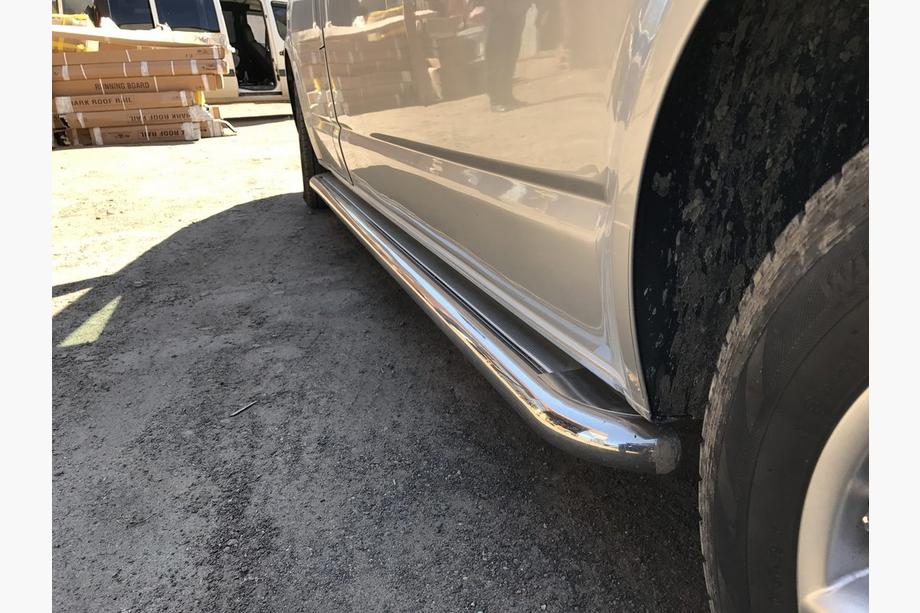 Volkswagen T5 2010-2015 гг. Боковые Подножки Premium (2 шт., Нержавейка) 60 мм, короткая база Image