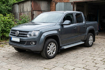 Volkswagen Amarok 2010-2022 гг. Боковые Подножки Maya V2 (2 шт., Алюминий) фото 1