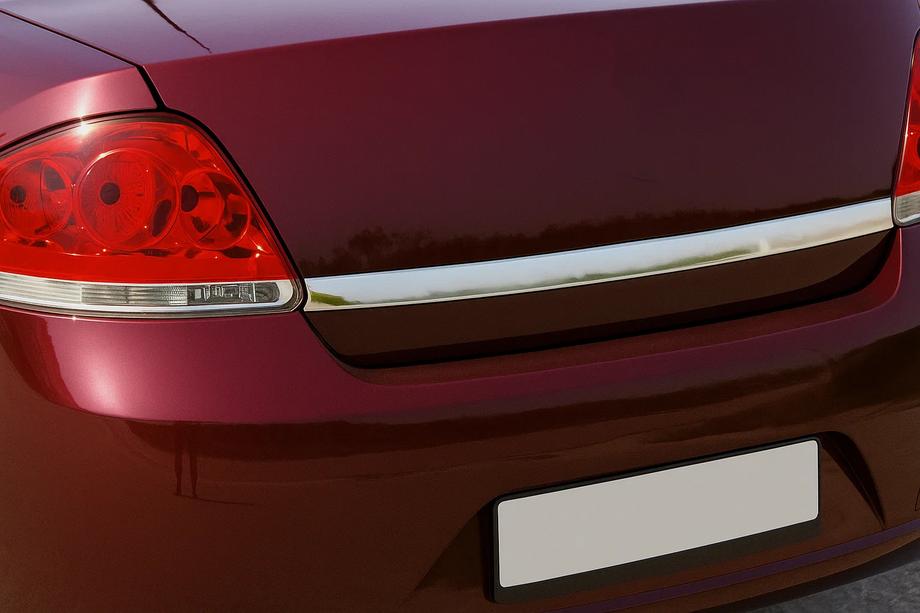 Fiat Linea 2006-2018 гг. Накладка на крышку багажника 2006-2012 Нержавейка Без отверстия под ключ Фото 3