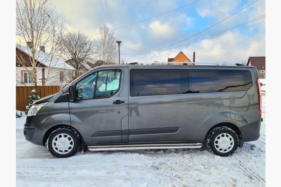 Ford Custom 2013-2022 гг. Хромированные Рейлинги Короткая, Пластиковые Ножки Image