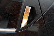 Nissan Juke 2010-2019 гг. Хромированные Накладки на Ручки (4 шт) С отверстием под чип, OmsaLine - Итальянская нержавейка фото 3