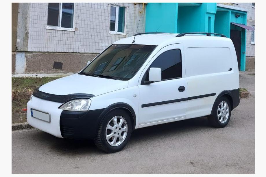Opel Combo 2002–2012 гг. Черные рейлинги Image