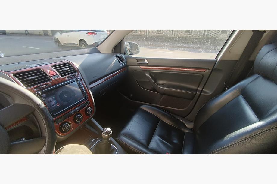 Volkswagen Jetta 2006-2011 гг. Накладки на Панель Приборов Титан Фото 5