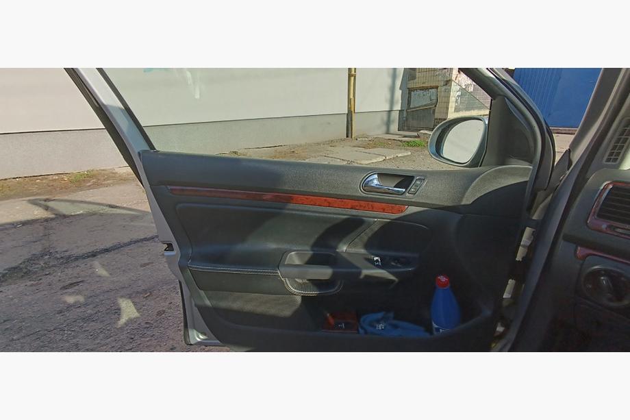 Volkswagen Jetta 2006-2011 гг. Накладки на Панель Приборов Титан Фото 6