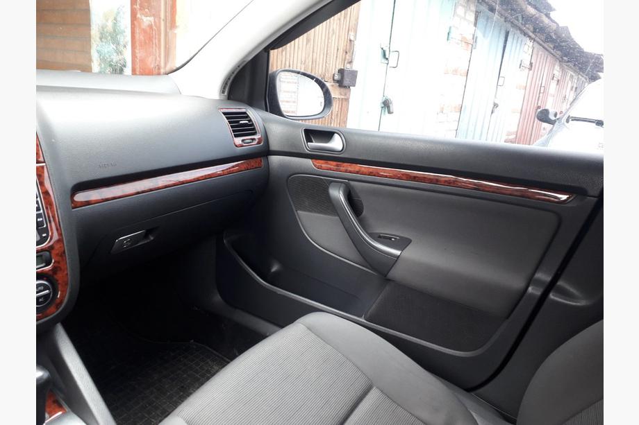 Volkswagen Jetta 2006-2011 гг. Накладки на Панель Приборов Титан Фото 3