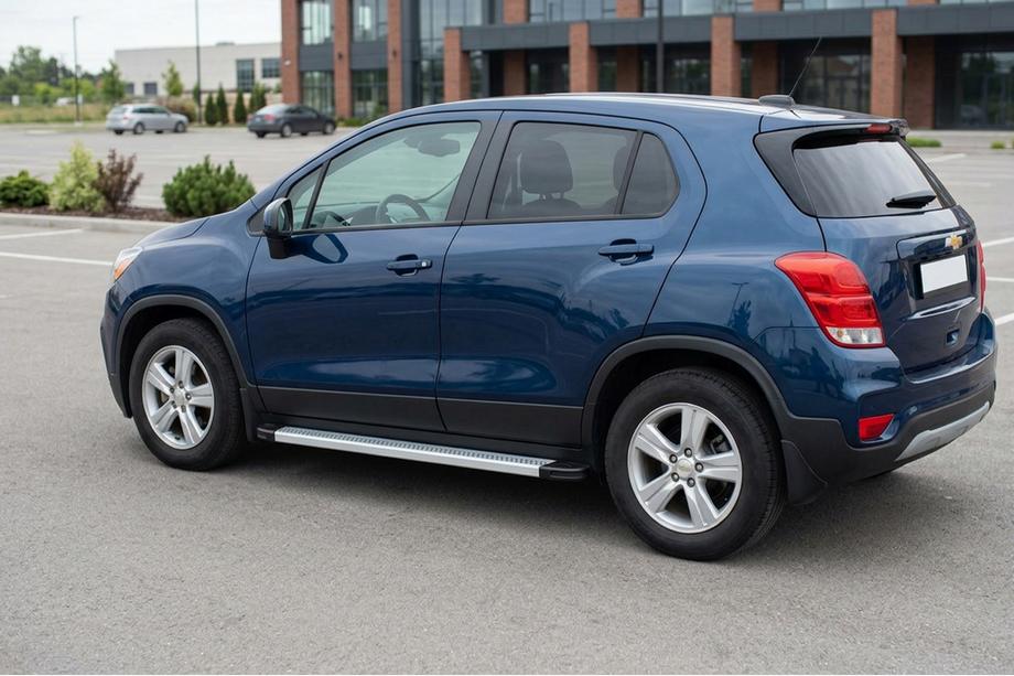 Chevrolet Trax 2012-2023 гг. Боковые Подножки Maya V2 (2 шт., Алюминий) Image