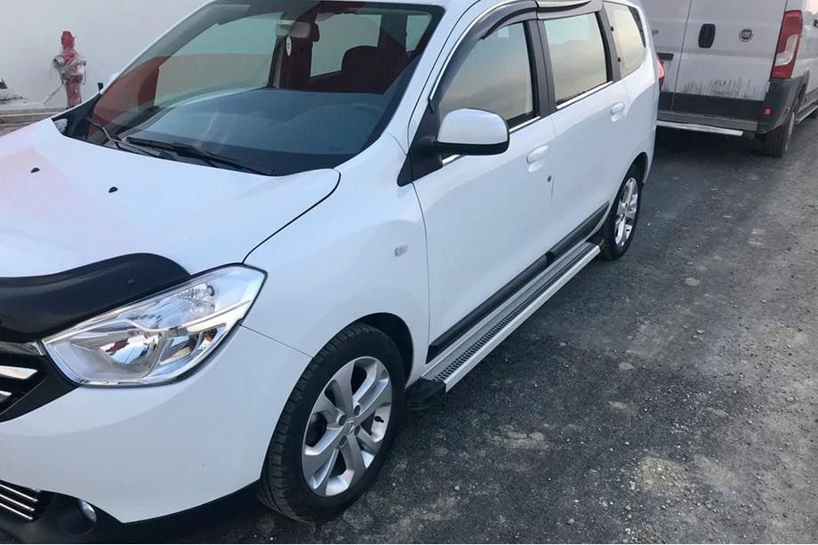 Dacia Lodgy 2012-2022 гг. Боковые Подножки Maya V2 (2 шт., Алюминий) Image
