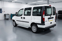 Fiat Doblo I 2001-2005 гг. Боковые Подножки Maya V2 (2 шт., Алюминий) фото 1