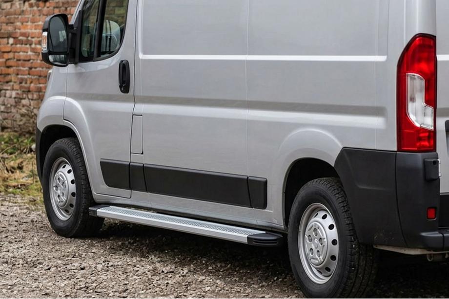 Fiat Ducato 2006-2025 гг. Боковые Подножки Maya V2 (2 шт., Алюминий) Image