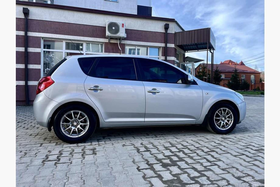 Kia Ceed 2007-2012 гг. Хромированные Накладки на Ручки (4 шт., Нержавейка) OmsaLine - Итальянская Нержавейка Image