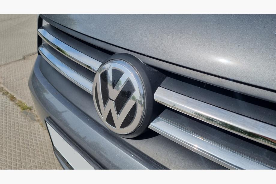 Volkswagen Caddy 2015-2020 гг. Хром Накладки на Решетку (2 шт., Нержавеющая Сталь) Carmos - Турецкая Нержавеющая Сталь Image