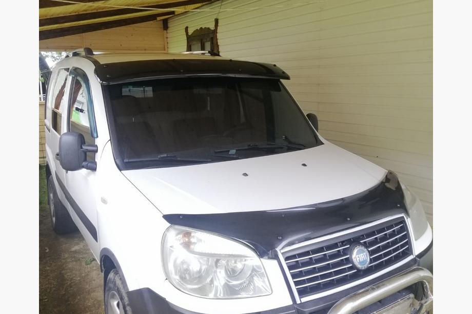 Fiat Doblo I 2005-2010 гг. Козырек на лобовое стекло (черный глянец, 5мм) Фото 5
