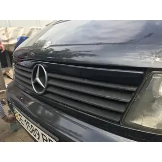 Накладка на решетку радиатора (пластик) Mercedes Vito W638 1996-2003 гг. фото 2