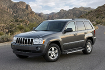 Jeep Grand Cherokee WK 2004-2010 гг. Боковые пороги RedLine V1 (2 шт., алюминий) фото 1