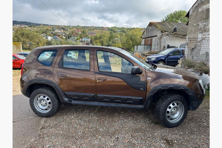 Dacia Duster 2008-2018 гг. Расширители арок с выступами (8 шт, пластиковые) Фото 3