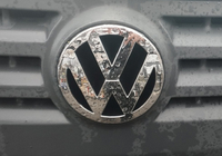 Volkswagen Passat B5 1997-2005 гг. Передний значок (2001-2005, под оригинал) фото 1