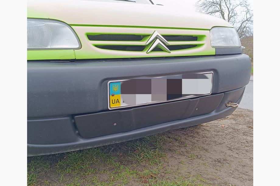 Citroen Berlingo 1996-2008 гг. Зимняя решетка (1996-2003) Глянцевая Фото 2