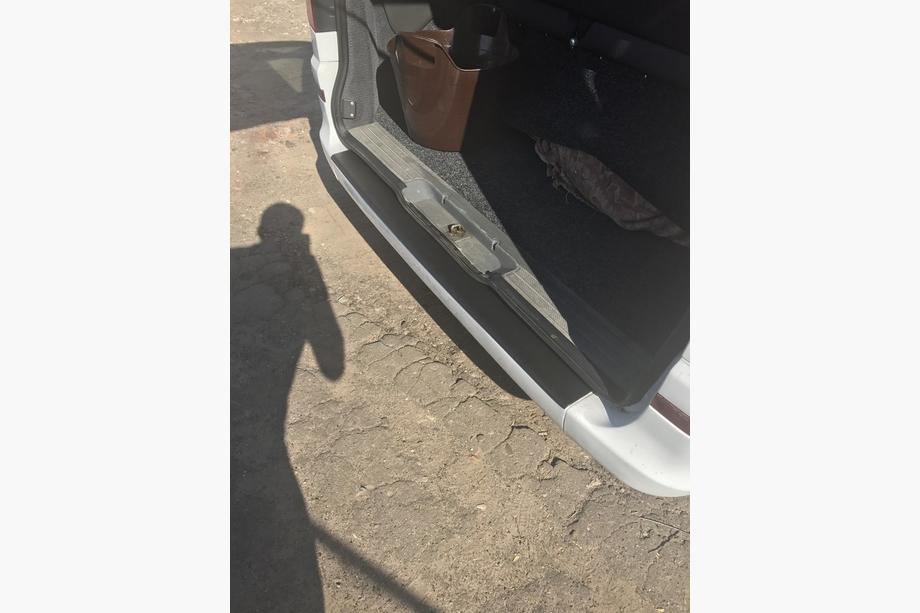Mercedes Vito W639 2004-2014 гг. Накладка на задний бампер с загибом (DDU, пластик) Фото 5