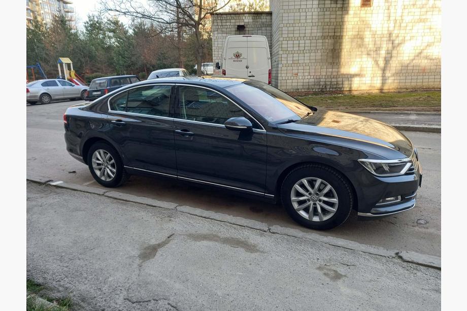 Volkswagen Passat B8 2015-2023 гг. Дверные молдинги SD/SW (8 шт, нержавейка) Carmos - Турецкая Нержавеющая Сталь Image