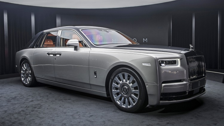 Официально представлен Rolls-Royce Phantom восьмого поколения