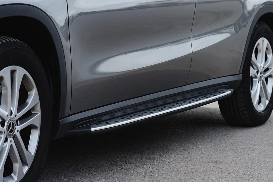 Mercedes GLA X156 2014-2019 гг. Оригинальные боковые подножки (2 шт) Image