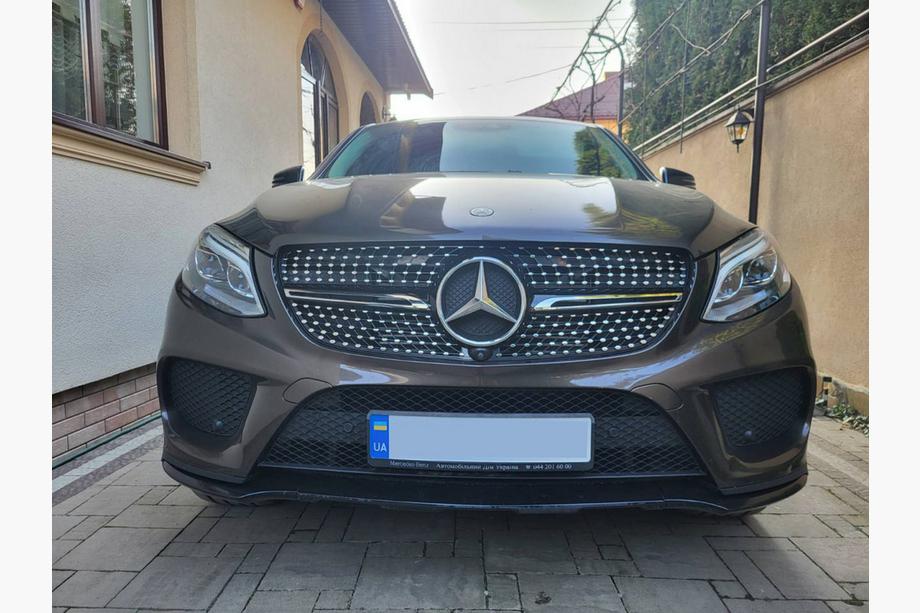 Mercedes GLE coupe C292 2015-2019 гг. Тюнинг решетка радиатора (Diamond Silver) Image