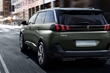 Французский стиль в кроссовере Peugeot 5008 2017 года фото 2