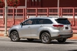 Обзор Toyota Highlander 2017 модельного года фото 2