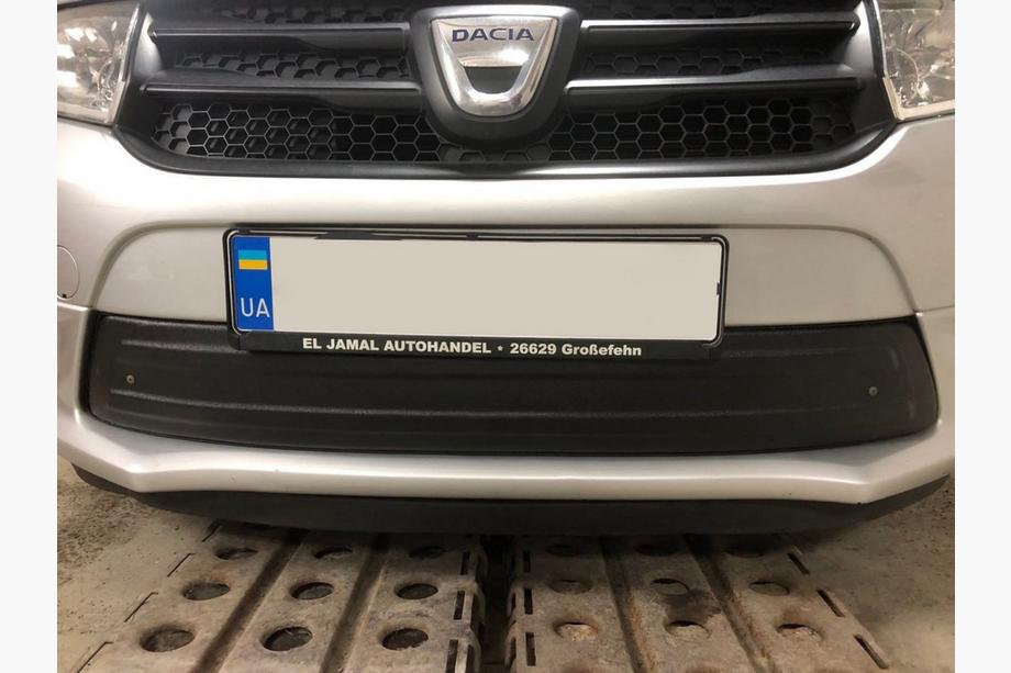 Renault Logan MCV 2013-2022 гг. Зимняя нижняя накладка на решетку радиатора (2013-2015) Матовый Фото 2