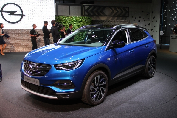 Обзор нового кроссовера Opel Grandland X
