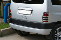 Citroen Berlingo 1996-2008 гг. Хромированные накладки на задние фонари (2 шт., нержавейка) OmsaLine - Итальянская Нержавейка фото 1