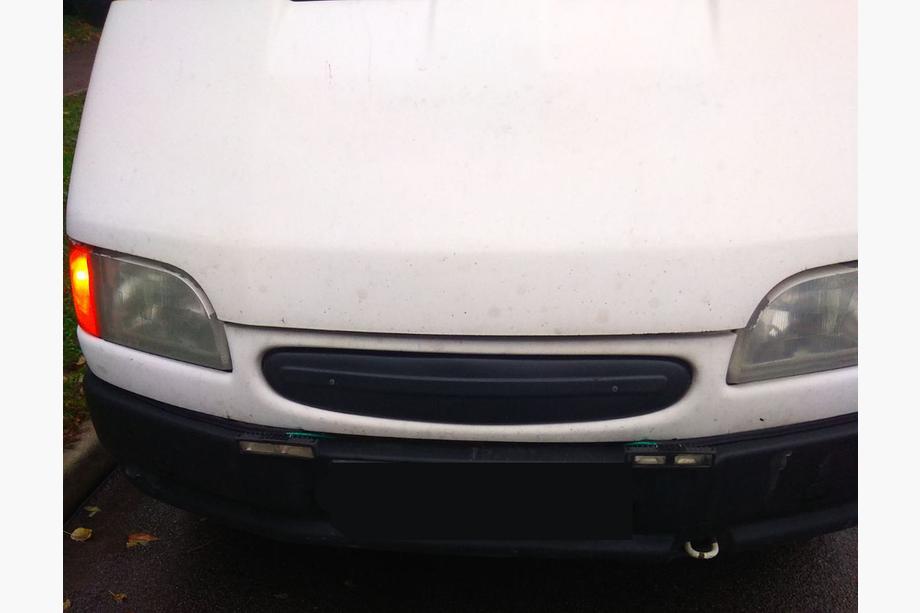 Ford Transit 1991-2000 гг. Зимняя решетка Фото 5