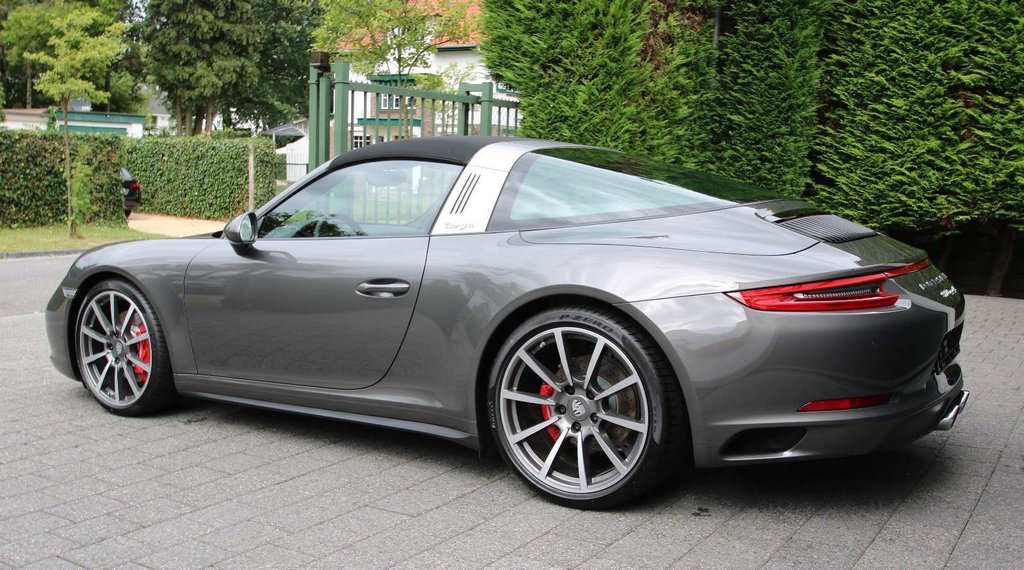 Какой Porsche выбрать?