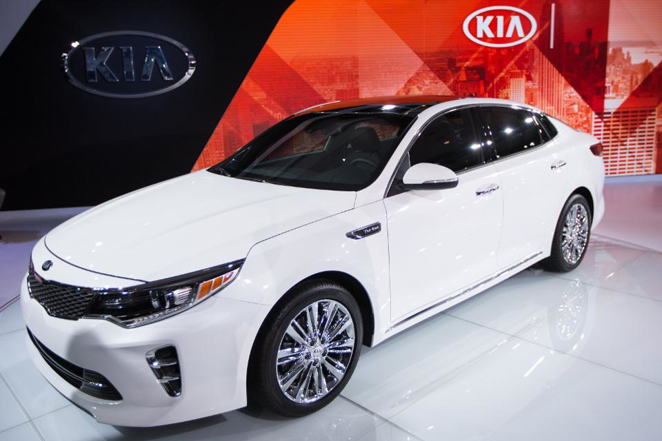 Выбираем автомобиль KIA