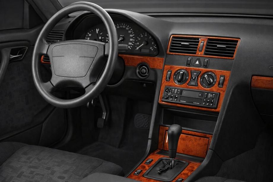 Mercedes C-class W202 1993-2001 гг. Накладки на панель приборов (1995-1997) Алюминий Image