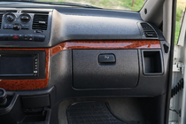Mercedes Vito W639 2004-2014 гг. Накладки на панель приборов (Meric, полосы) 2006-2014, под дерево фото 1