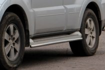 Mitsubishi Pajero Wagon III 1999-2006 гг. Боковые трубы под штатное крепление (2 шт., нержавейка) фото 5