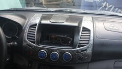 Mitsubishi L200 2006-2015 гг. Накладки на панель приборов (11 деталей) фото 6