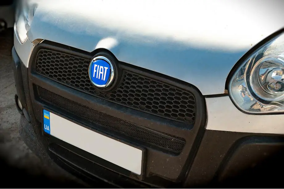 Fiat Эмблема (синяя, самоклеящаяся) Фото 1