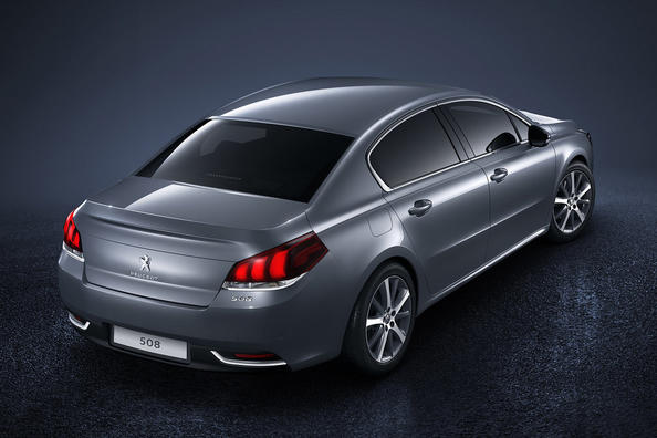 Флагманский седан Peugeot 508 фото 2