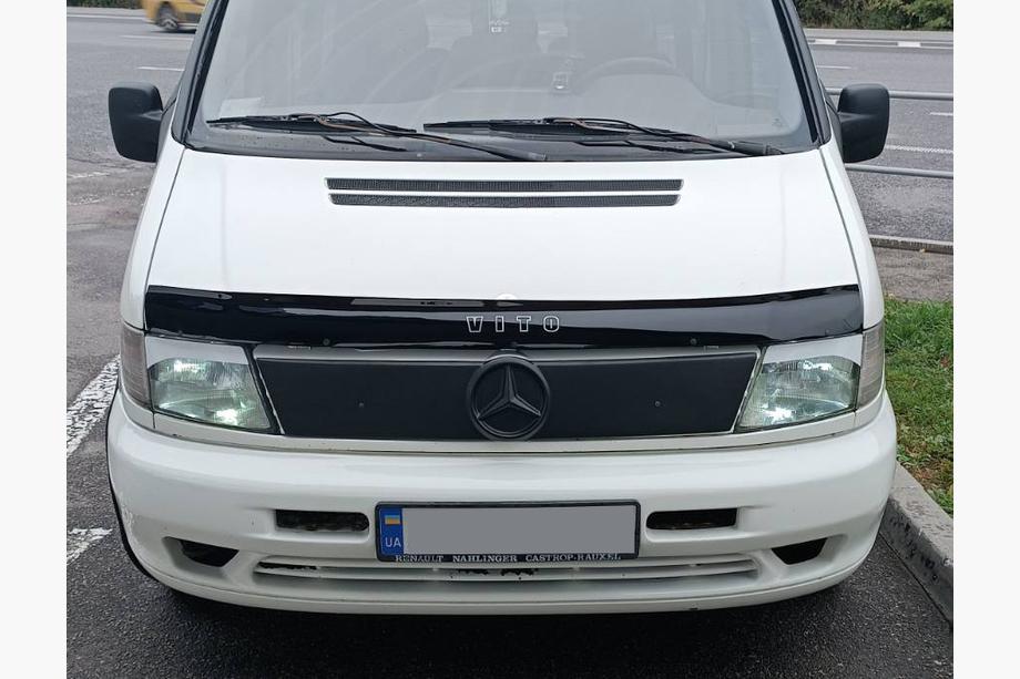 Mercedes Vito W638 1996-2003 гг. Зимняя накладка на решетку радиатора глянцевая Фото 2