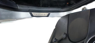 Ford Focus I 1998-2005 гг. Накладки на пороги Flexill (4шт) Exclusive фото 3