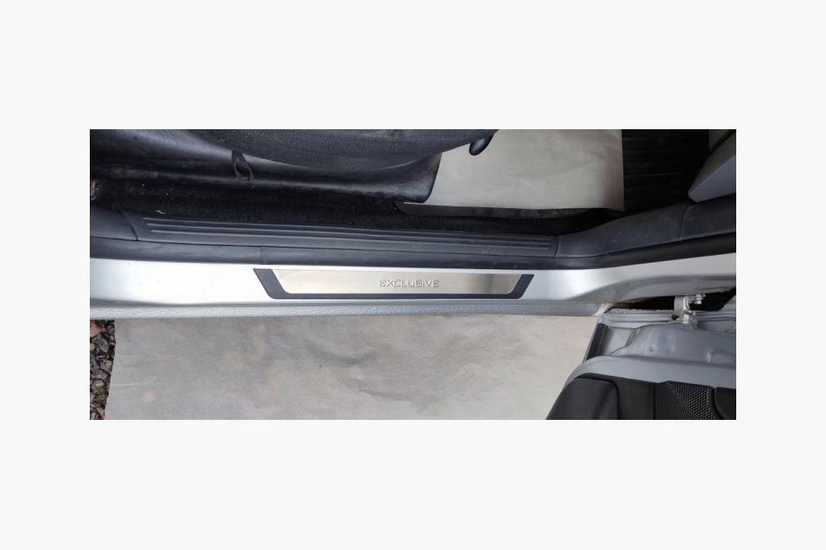 Ford Focus I 1998-2005 гг. Накладки на пороги Flexill (4шт) Exclusive Image