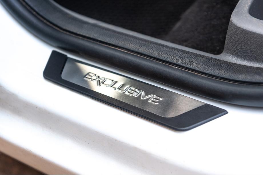 Ford Focus II 2008-2011 гг. Хромированные накладки на пороги (Flexill, 4шт) Exclusive Фото 3