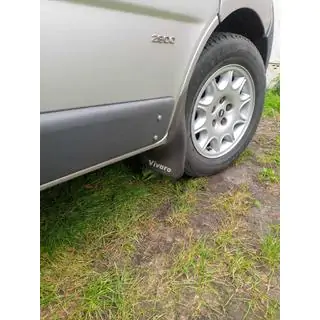 Передние модельные брызговики (комплект) Opel Vivaro 2001–2015 гг. фото 2