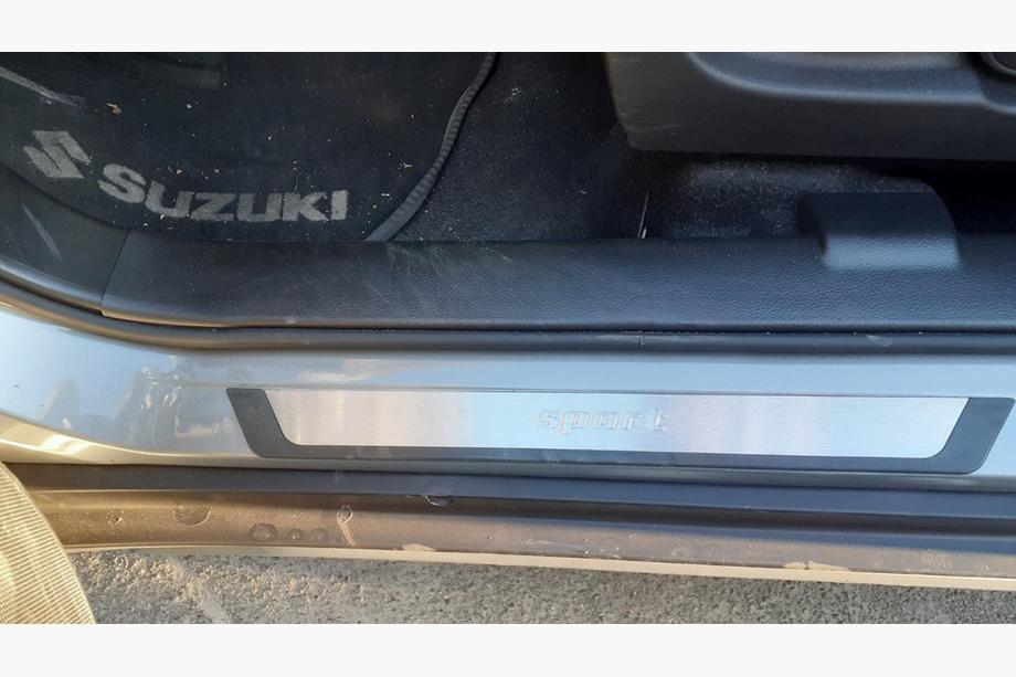 Suzuki SX4 2006-2013 гг. Накладки на пороги (4 шт.) Image