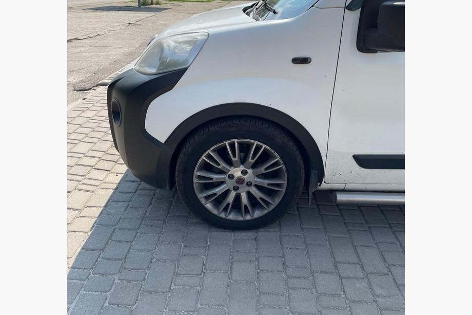 Fiat Fiorino/Qubo 2008-2024 гг. Расширители арок (4 шт, черные) Image