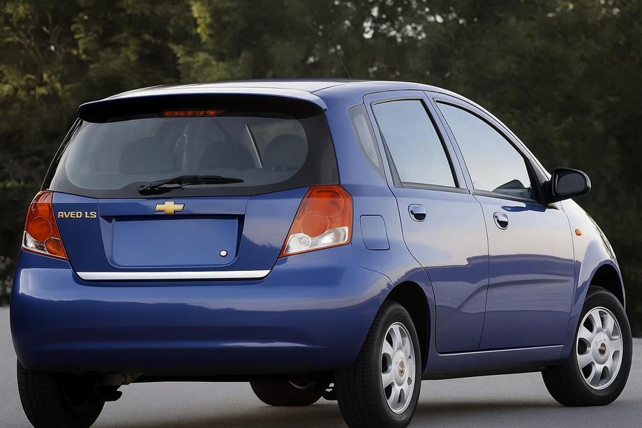 Chevrolet Aveo T200 2002-2008 гг. Накладка на багажник нержавейка Image