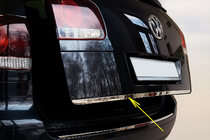 Volkswagen Touareg 2002–2010 гг. Хромированная Накладка Крышки Багажника Carmos - (ABS) фото 1
